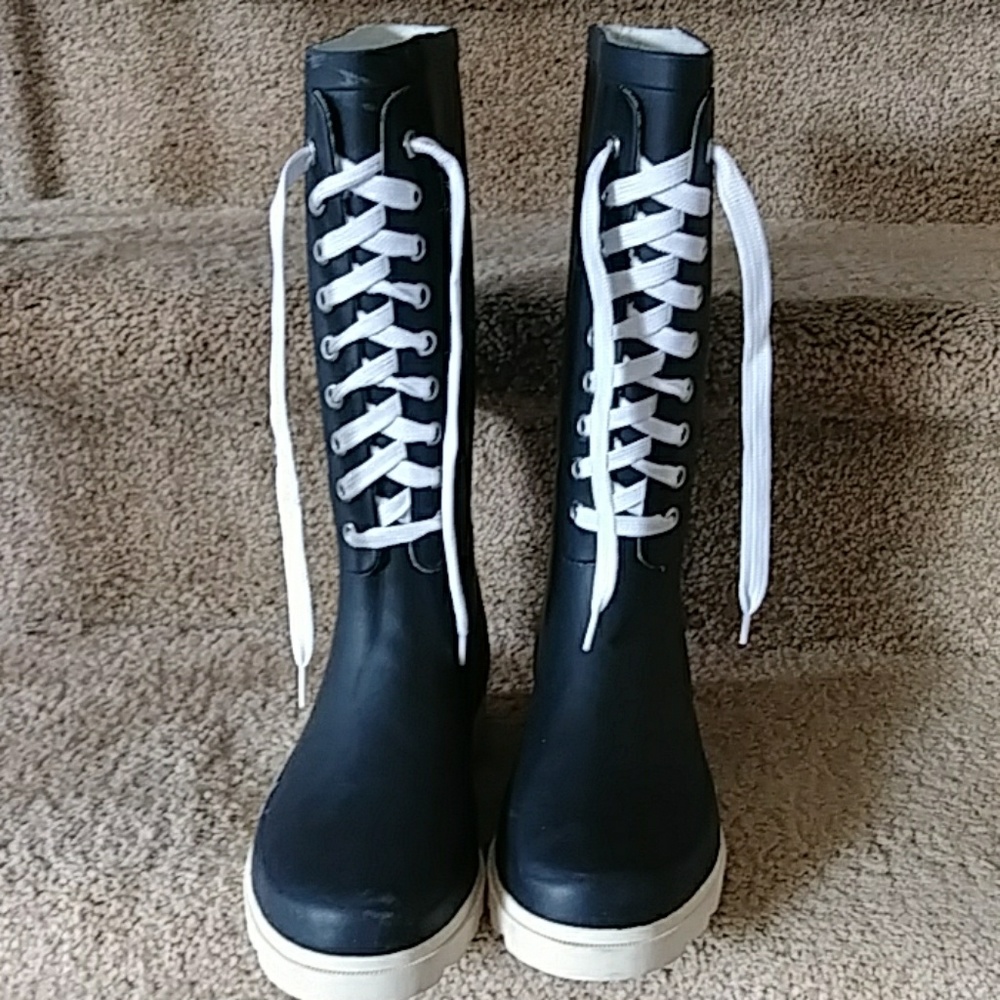 Lace up rubber rain boots size 6.5